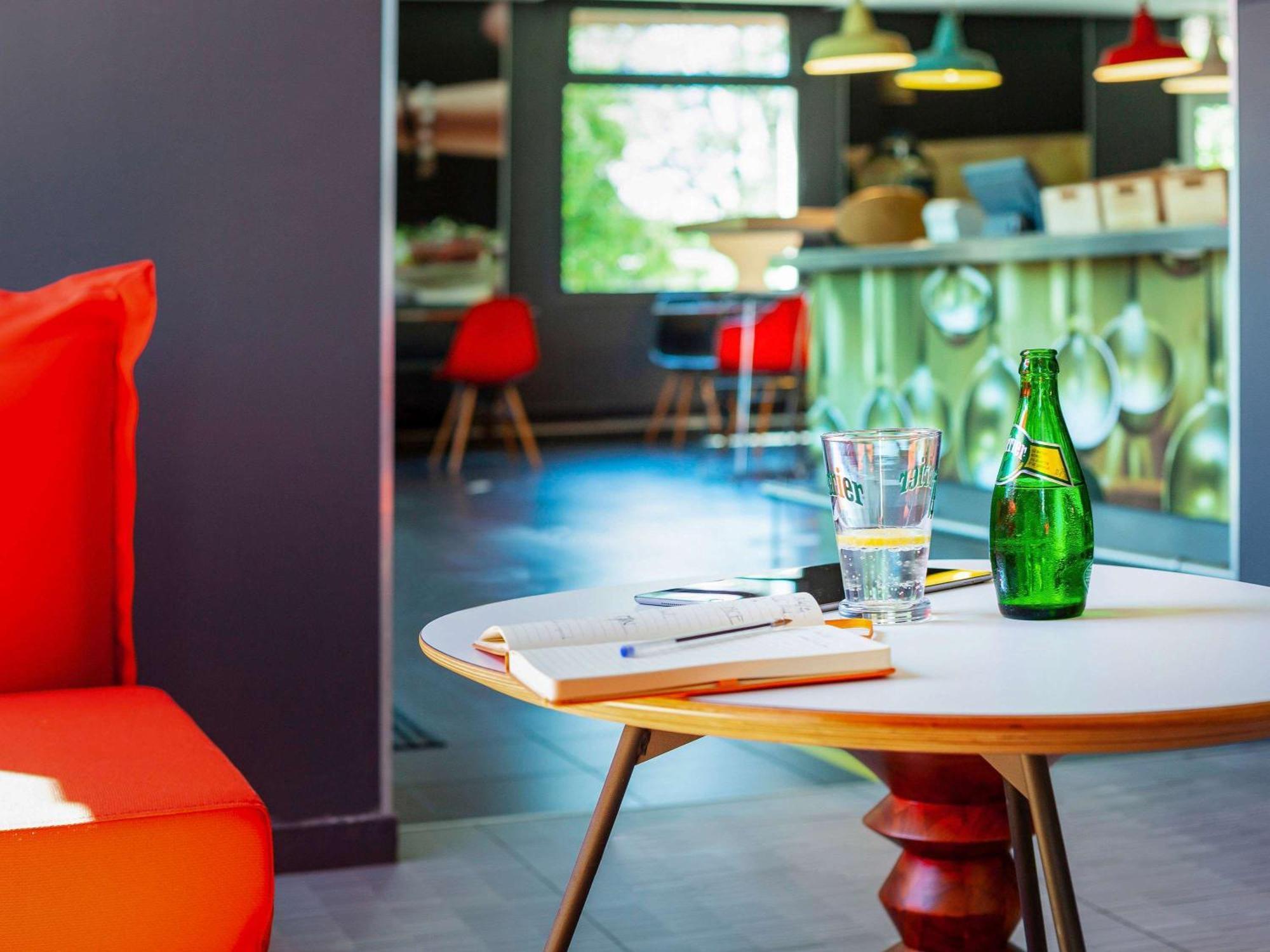 ibis Mulhouse Ile Napoleon Sausheim Exterior foto