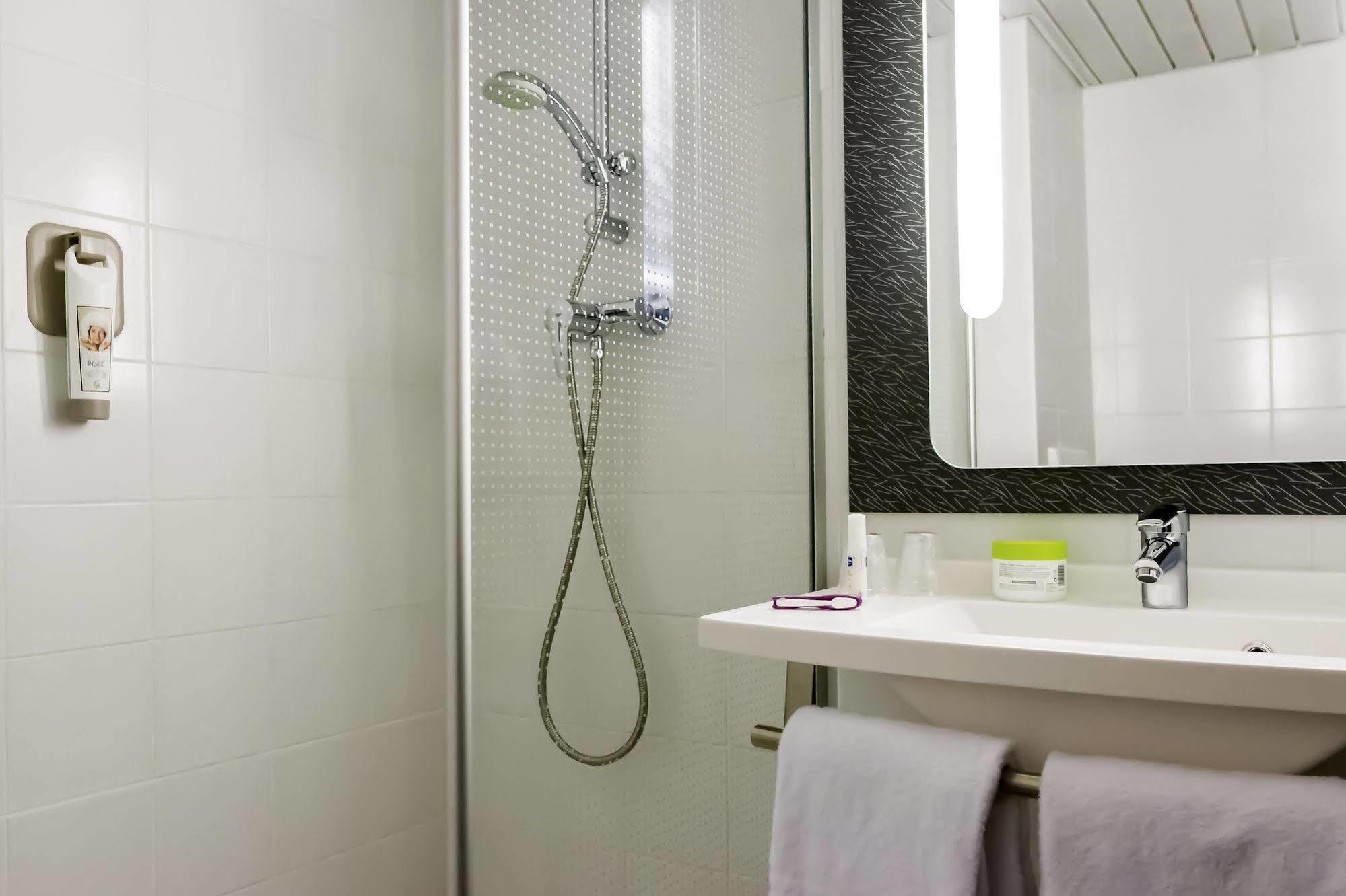 ibis Mulhouse Ile Napoleon Sausheim Exterior foto